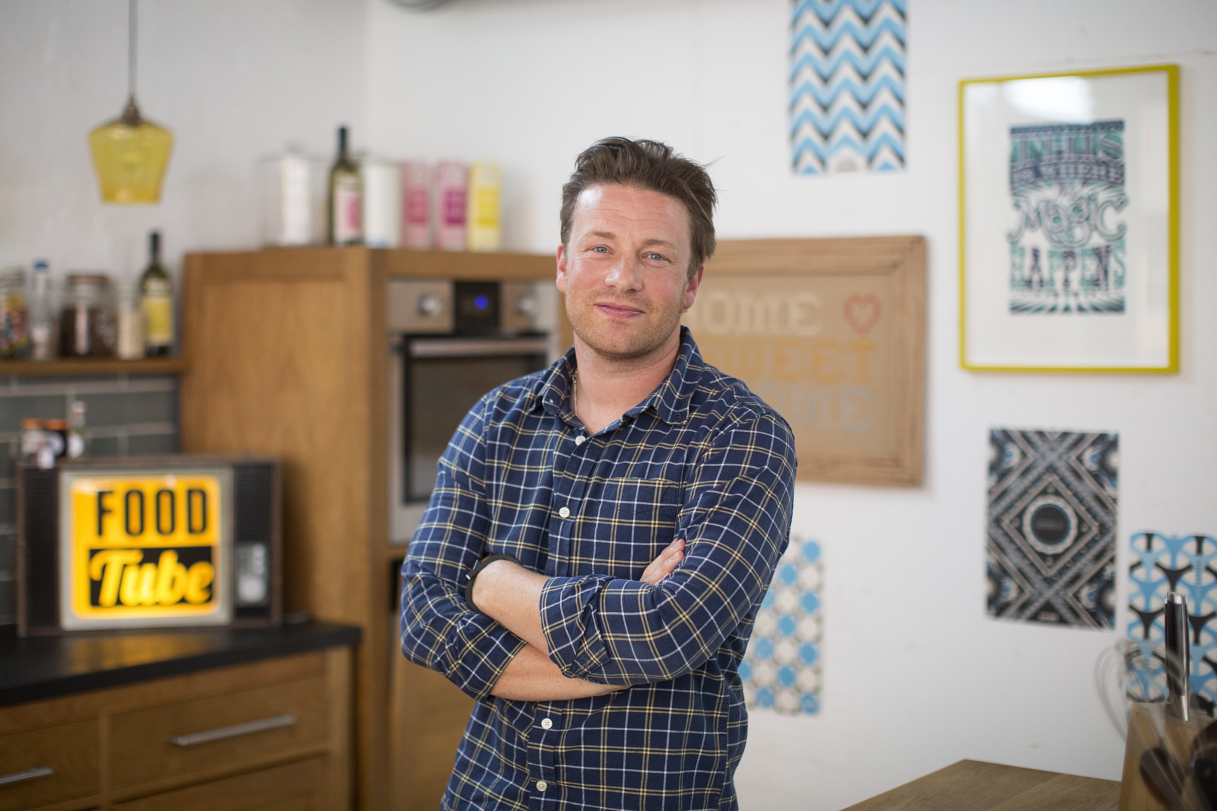 Jamie Oliver pictured after an interview in his office in 2014, London, England. | Photo: Getty Images