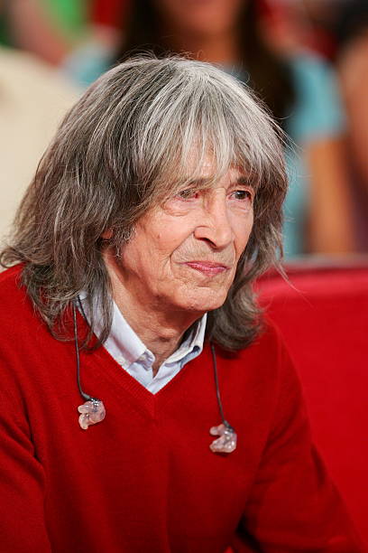 Le célèbre chanteur et compositeur Leny Escudero | Sources : Getty Images