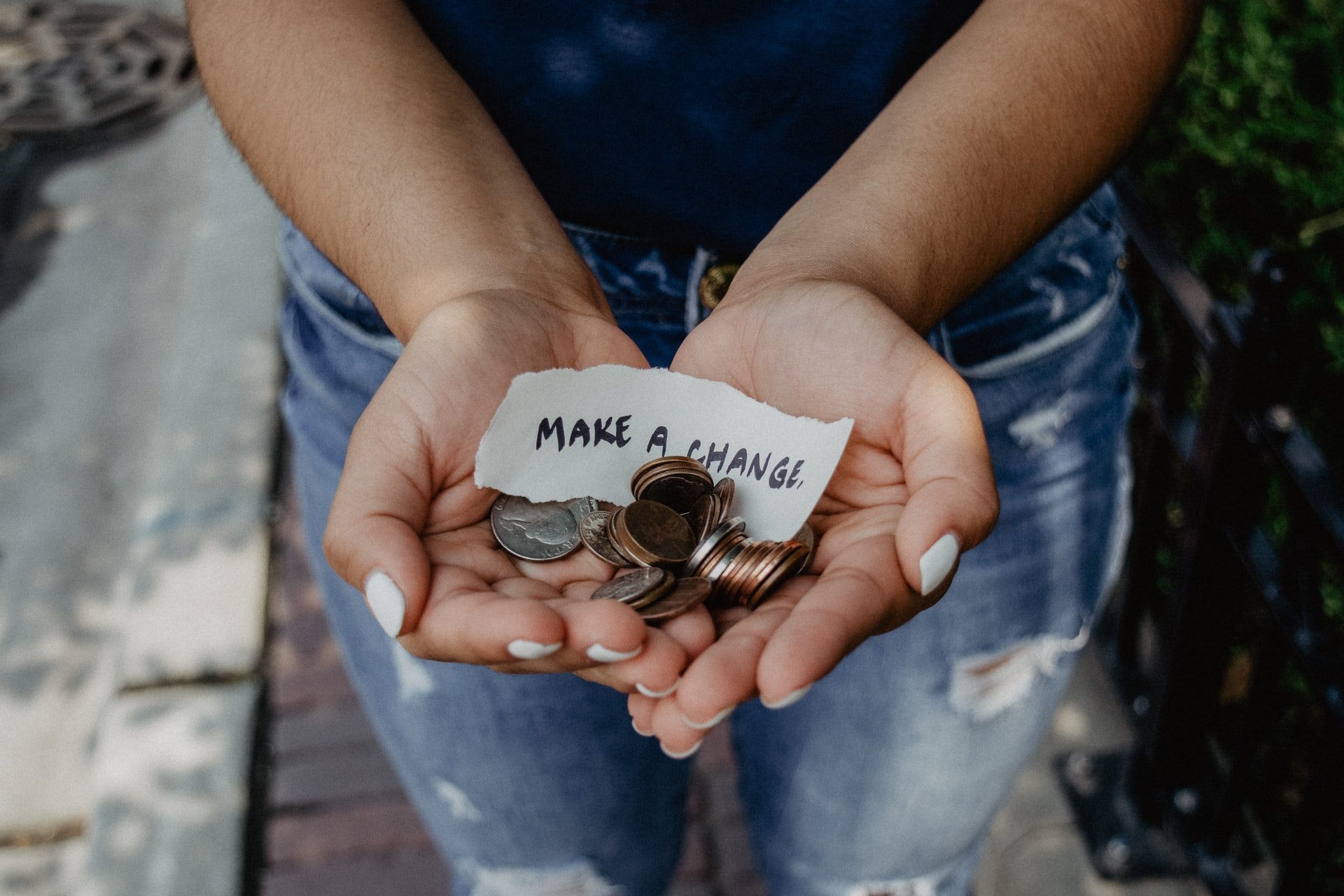 Other Redditors asked OP to donate to a homeless shelter instead | Source: Unsplash