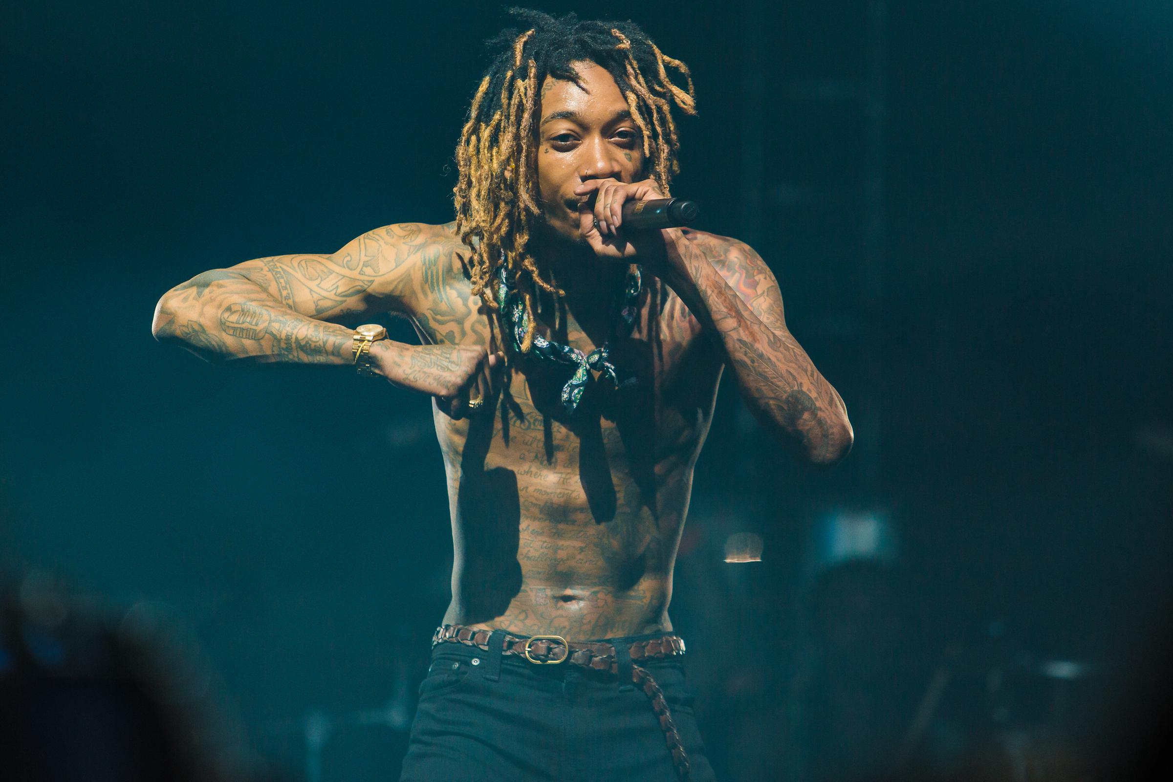 Wiz Khalifa performs on stage on January 31, 2016, in São Paulo, Brazil. | Source: Getty Images