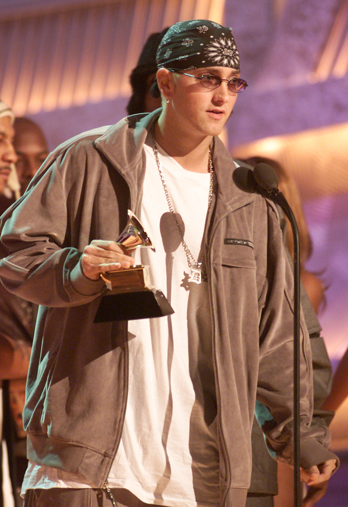 Eminem accepts a Grammy for Best Rap Album at the 43rd Annual Grammy Awards at Staples Center on February 21, 2001 in Los Angeles, California. | Source: Getty Images