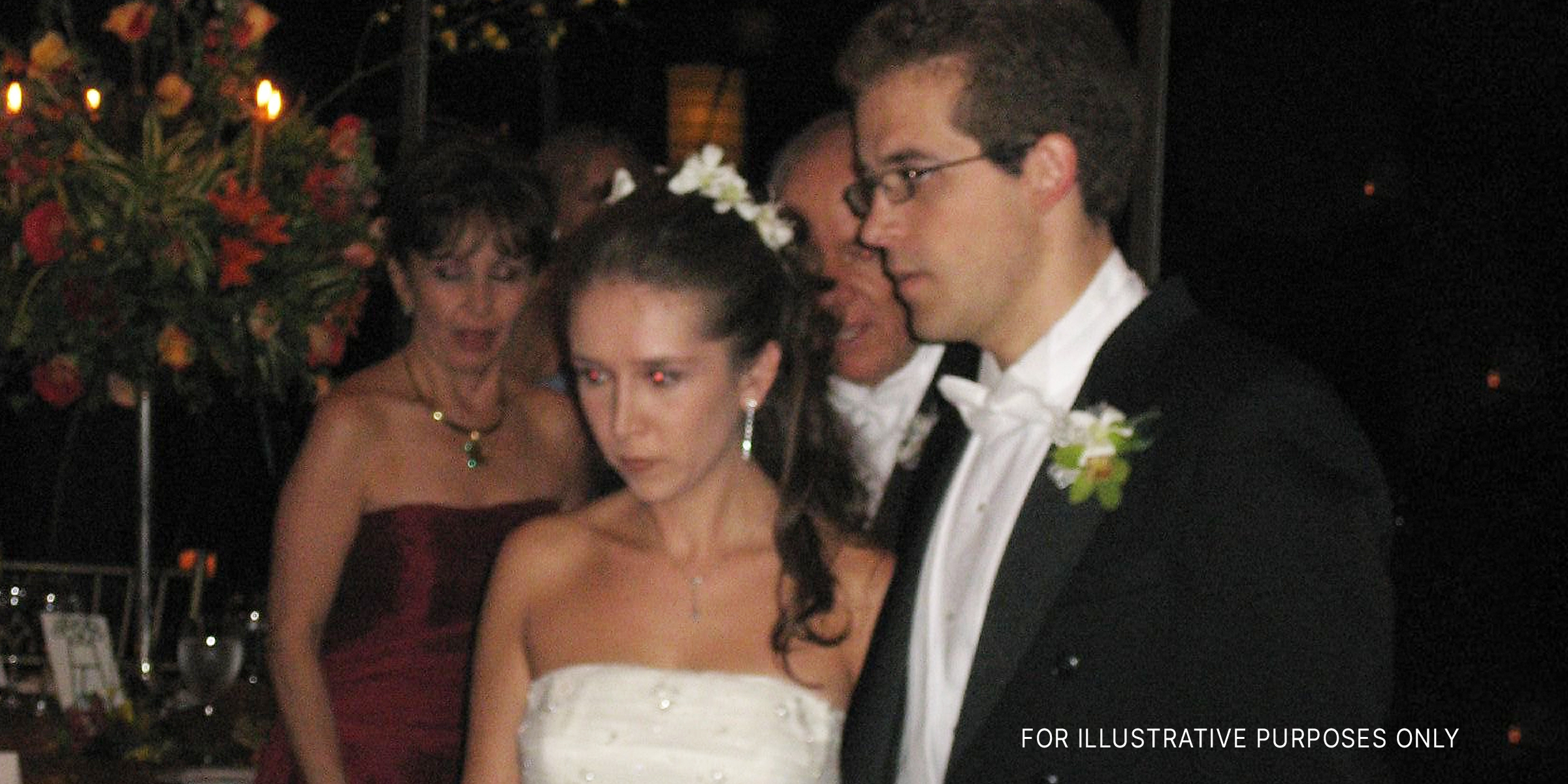 Ein Ehepaar bei seiner Hochzeit. | Quelle: Shutterstock