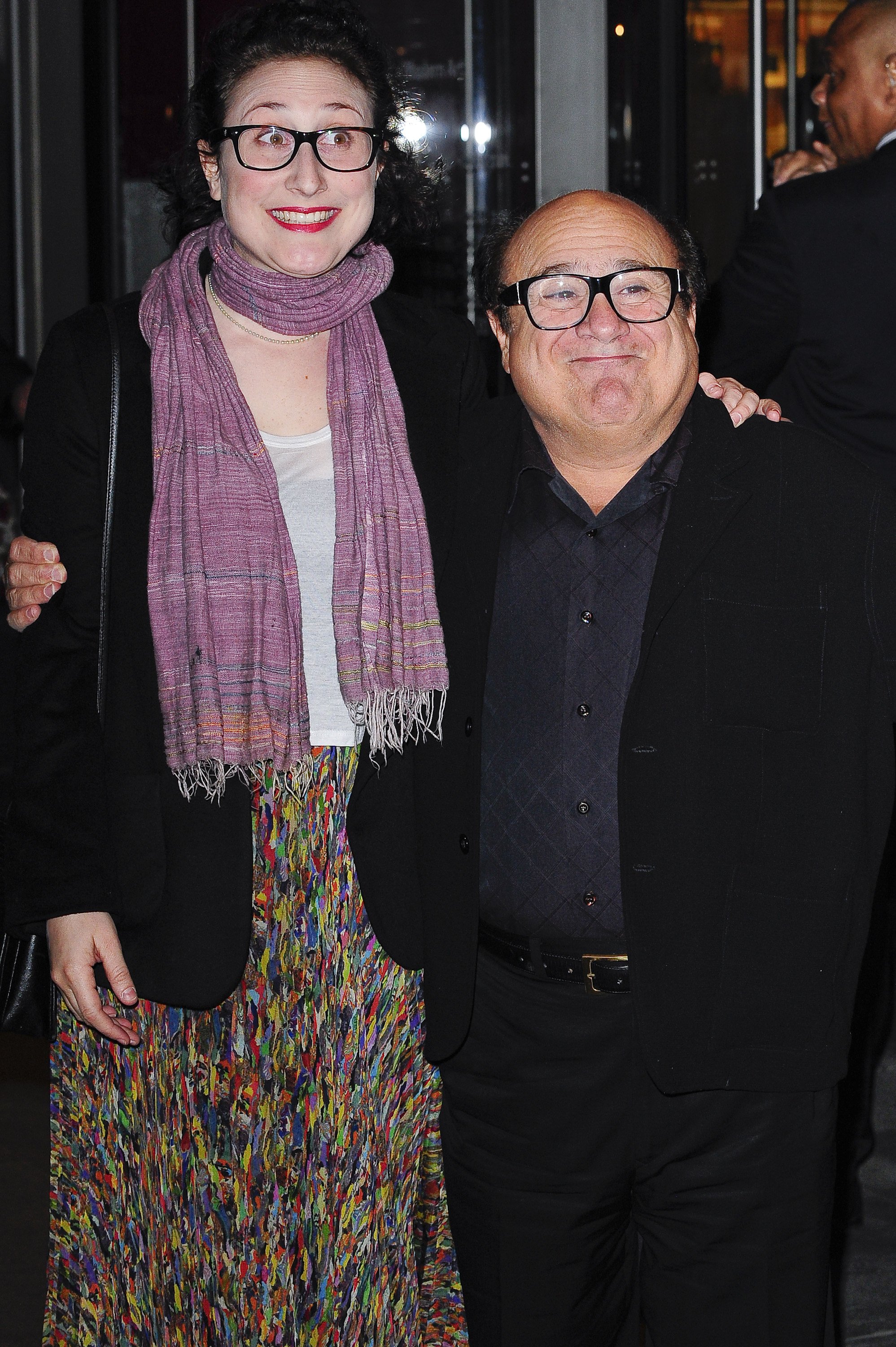 Danny DeVito and Gracie DeVito visit the Museum of Modern Art on November 17, 2009 in New York City. | Source: Getty Images