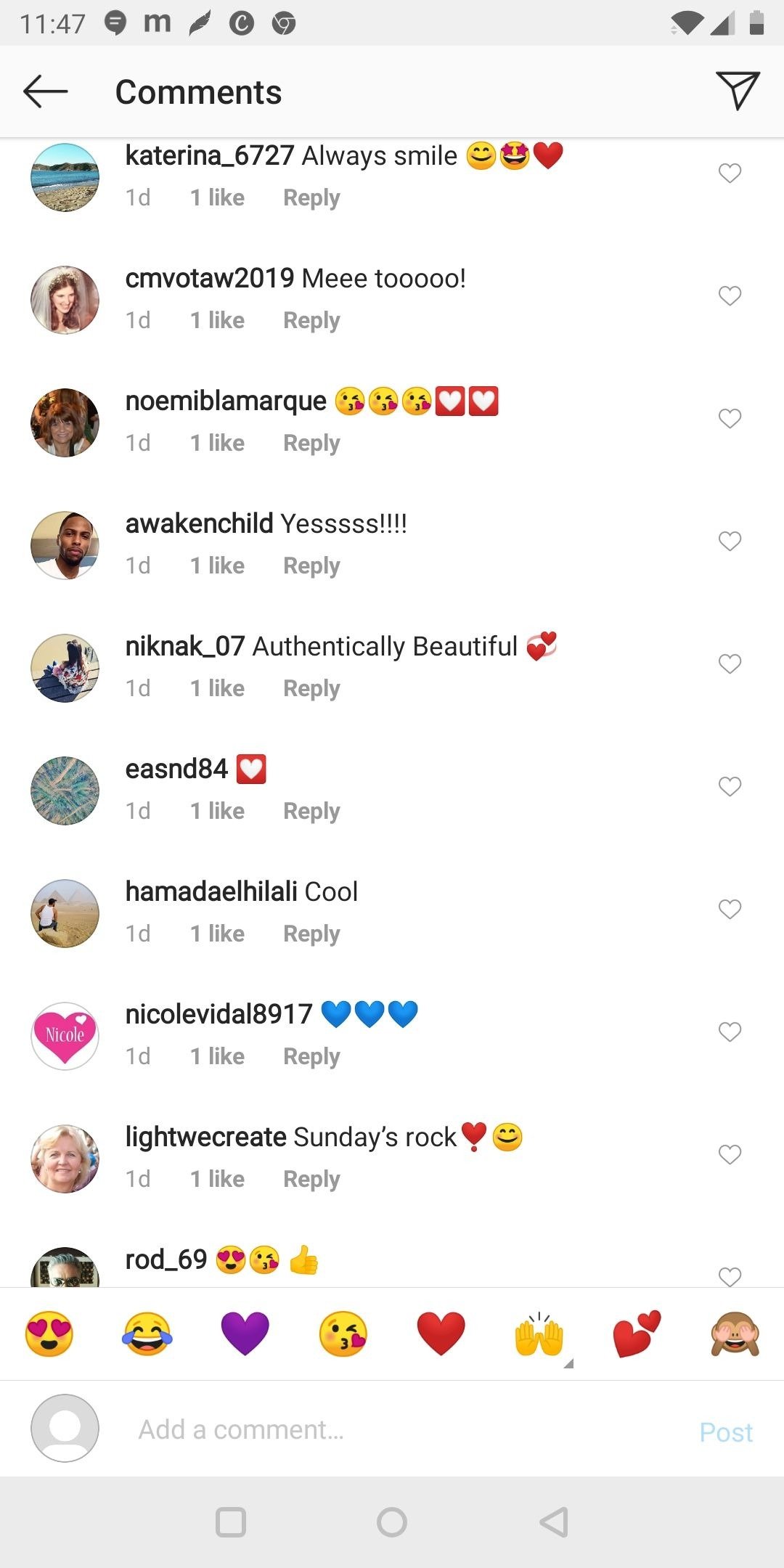 Fans react to Rita Wilson| Photo: Instagram.com/ritawilson