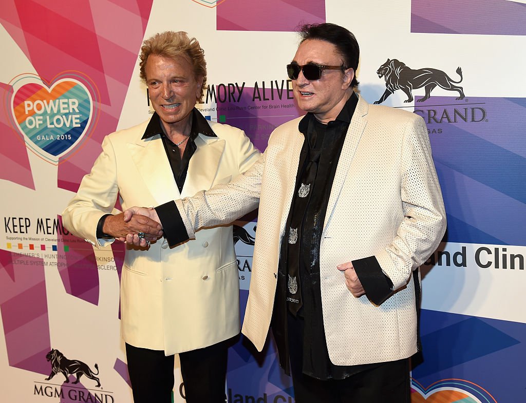Siegfried Fischbacher et Roy Horn assistent au 19e gala annuel Keep Memory Alive "Power of Love" le 13 juin 2015. | Photo : Getty Images