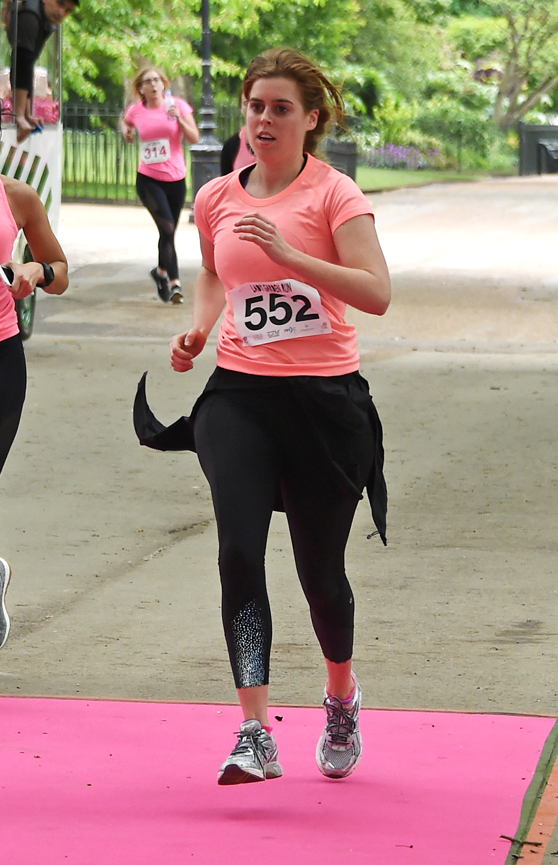 Princess Beatrice participating in the Lady Garden 5K & 10K Run in London, England on May 13, 2017 | Source: Getty Images
