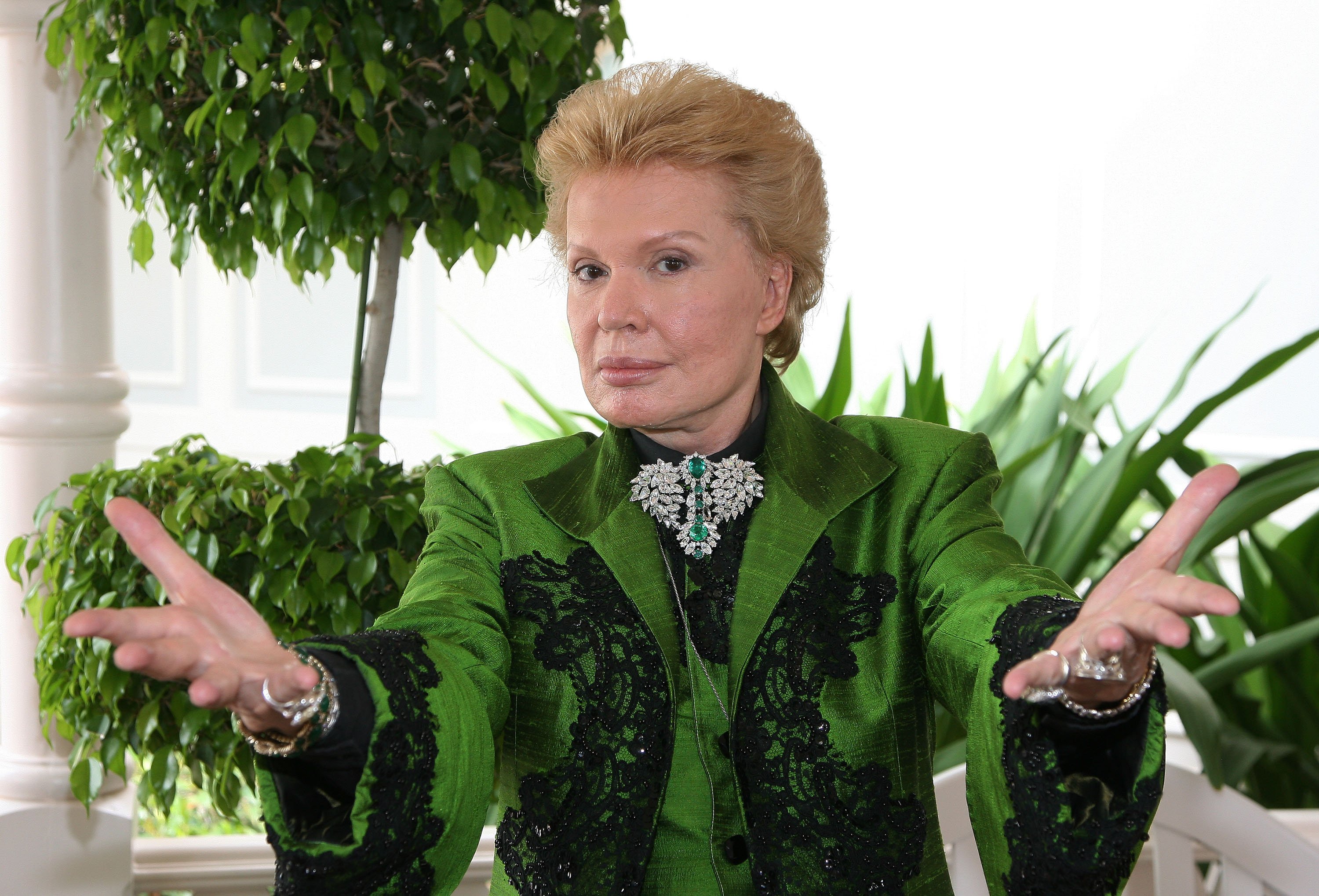 Walter Mercado en el día de la boda de ensueño de Charytin en Walt Disney World, Orlando, Florida, en mayo de 2007 || Foto: Getty Images Walter Mercado en el día de la boda de ensueño de Charytin en Walt Disney World, Orlando, Florida, en mayo de 2007 || Foto: Getty Images