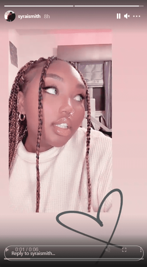 Brandy's daughter Sy'rai makes a cute face while looking away. | Photo: Instagram/Syraismith