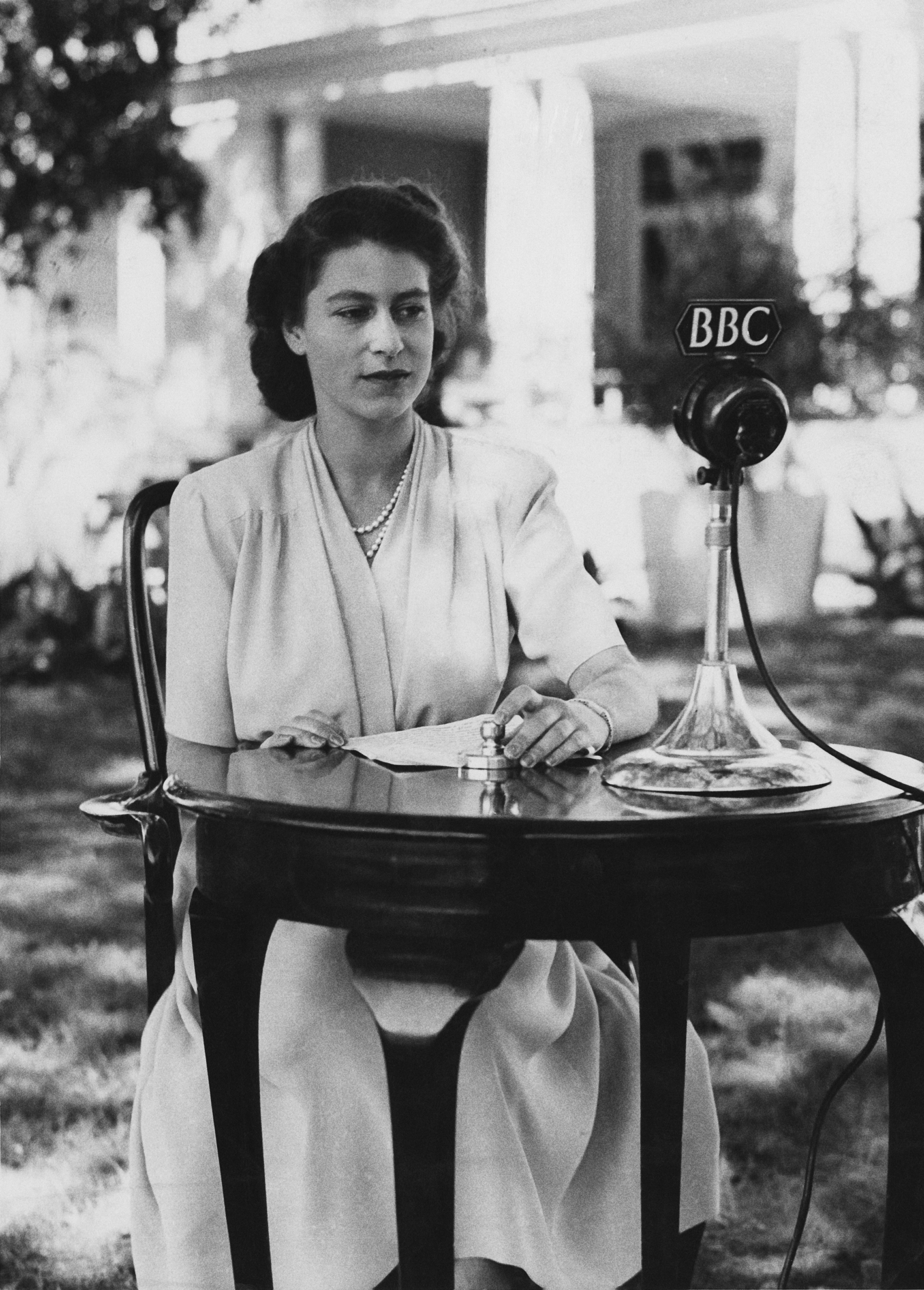 Princess Elizabeth makes a broadcast from the gardens of Government House in Cape Town, South Africa, on the occasion of her 21st birthday, 21st April 1947 | Source: Getty Images