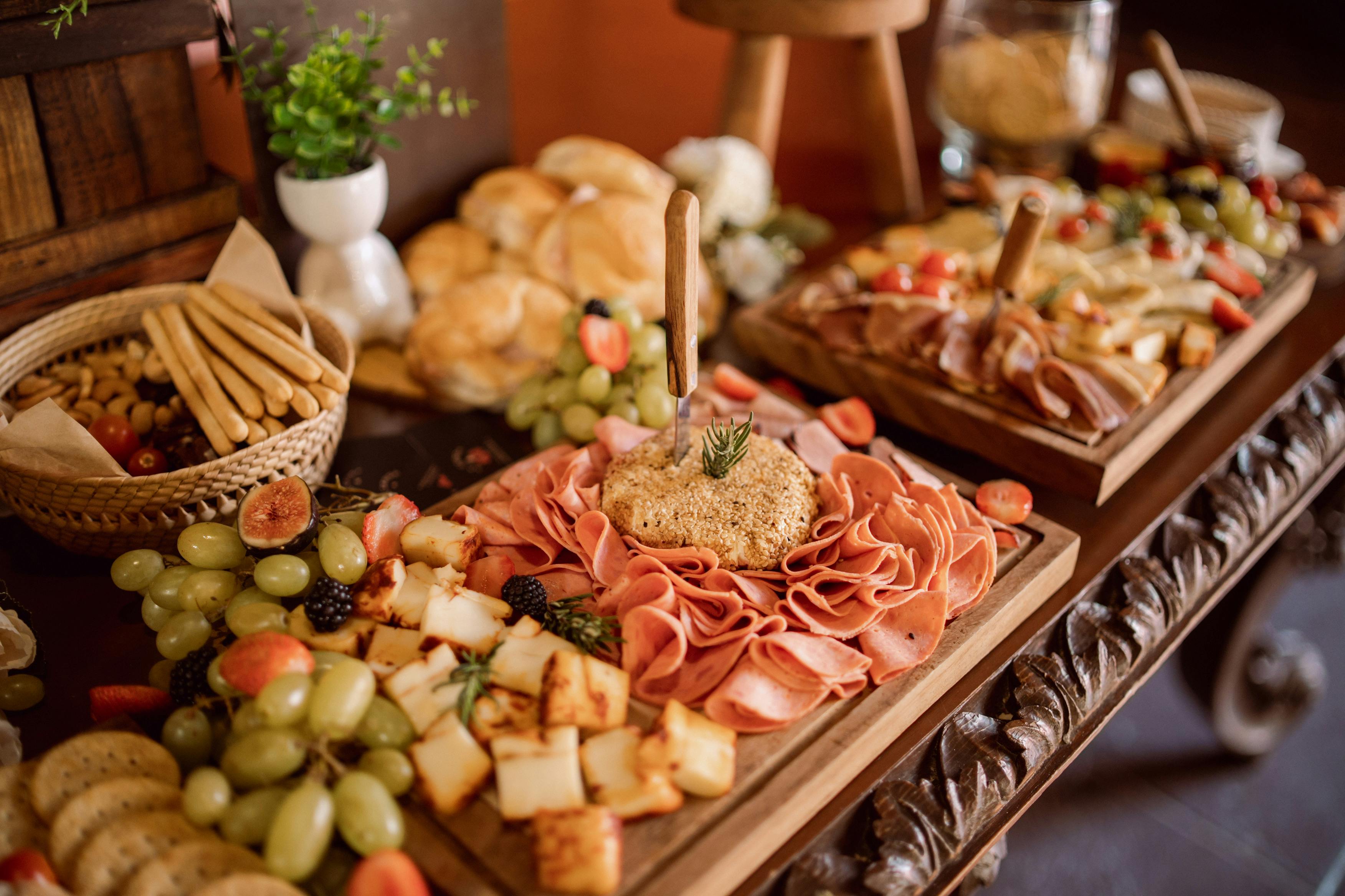 Food at an event | Source: Pexels