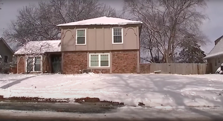 Jordan Willis' house where the bodies were found posted on January 23, 2024 | Source: YouTube/Fox4 News Kansas City