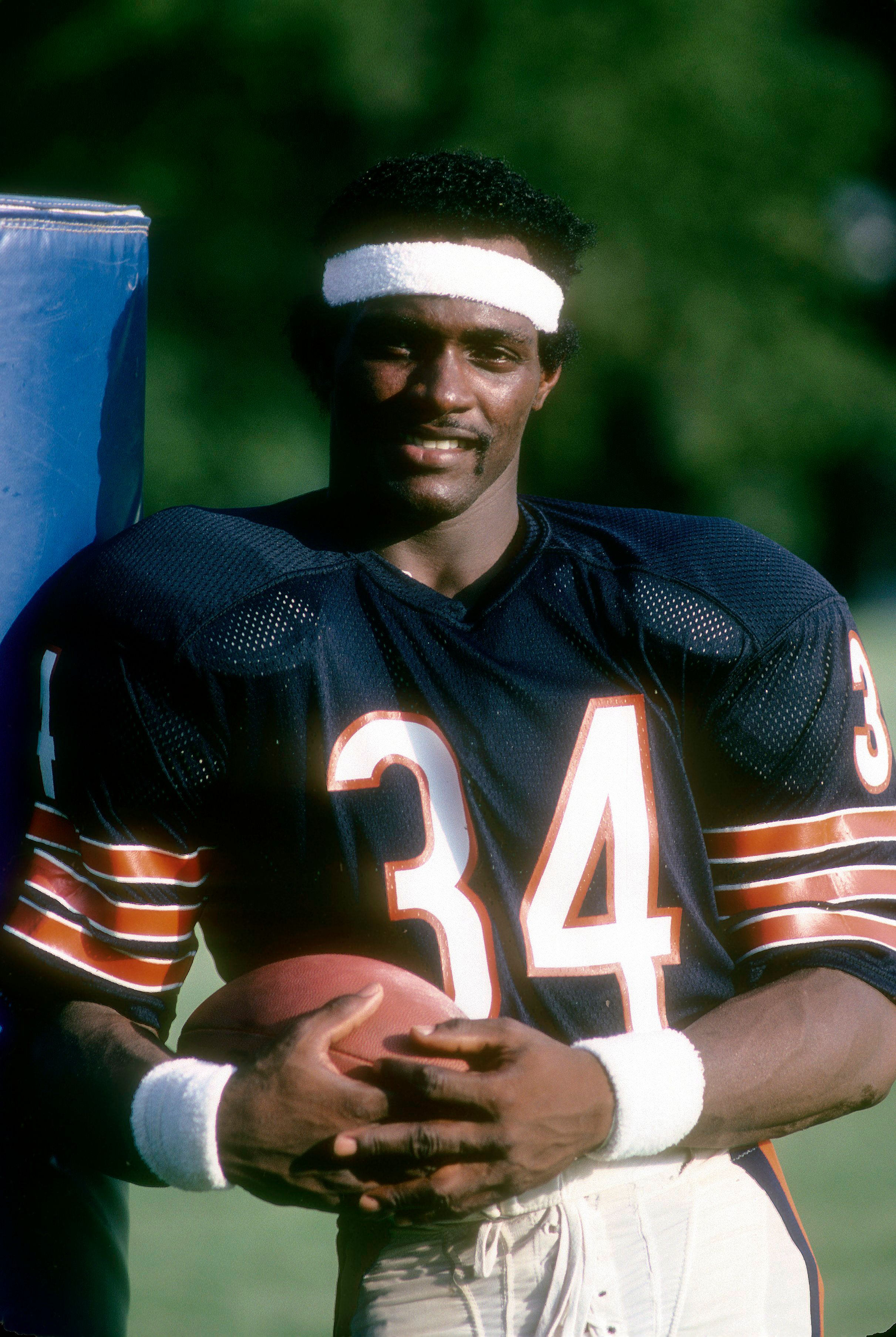 Walter Payton of the Chicago Bears smiles for a photo, circa late 1970's in Chicago, Illinois. | Source: Getty Images