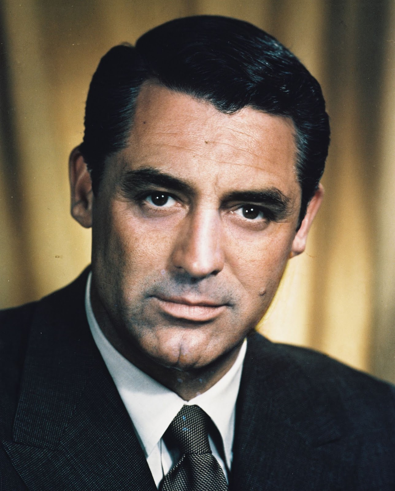 Cary Grant circa 1945. | Source: Getty Images