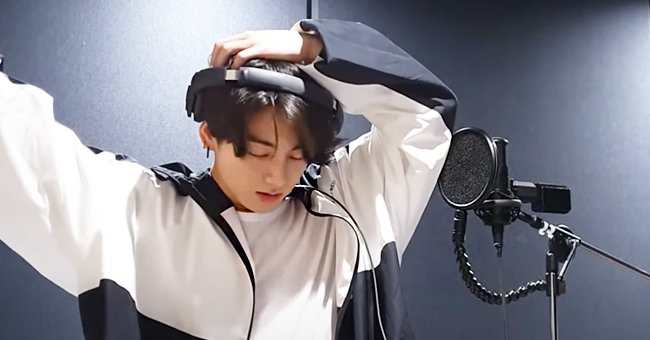 Singer Jeon Jungkook from k-pop group BTS in a recording studio | Source: youtube.com/BANGTANTV