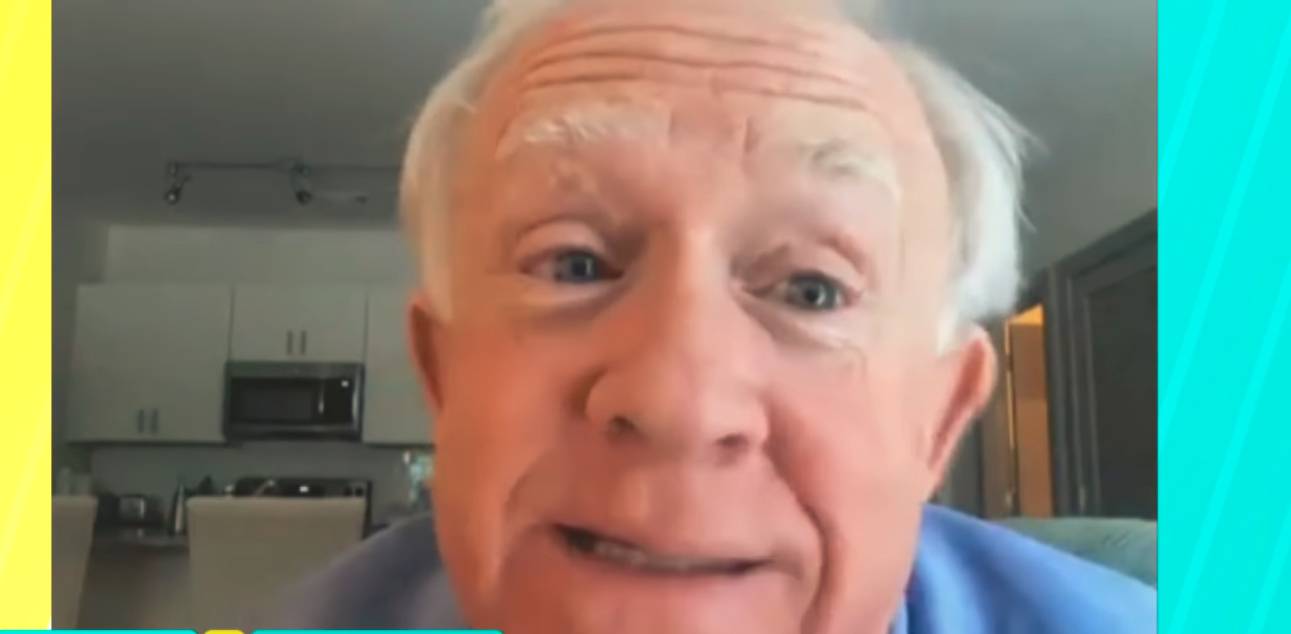 Leslie Jordan talks about his viral quarantine comedy videos with Access on youtube | Photo: Youtube/access