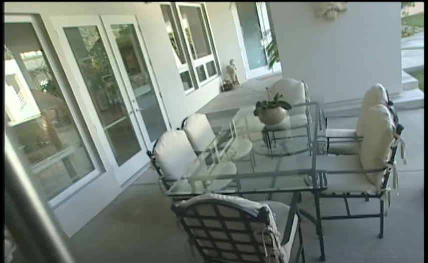 Simon Cowell showing off his patio at his Los Angeles, California home on "MTV Cribs" in 2002 | Photo: YouTube/MTV Vault