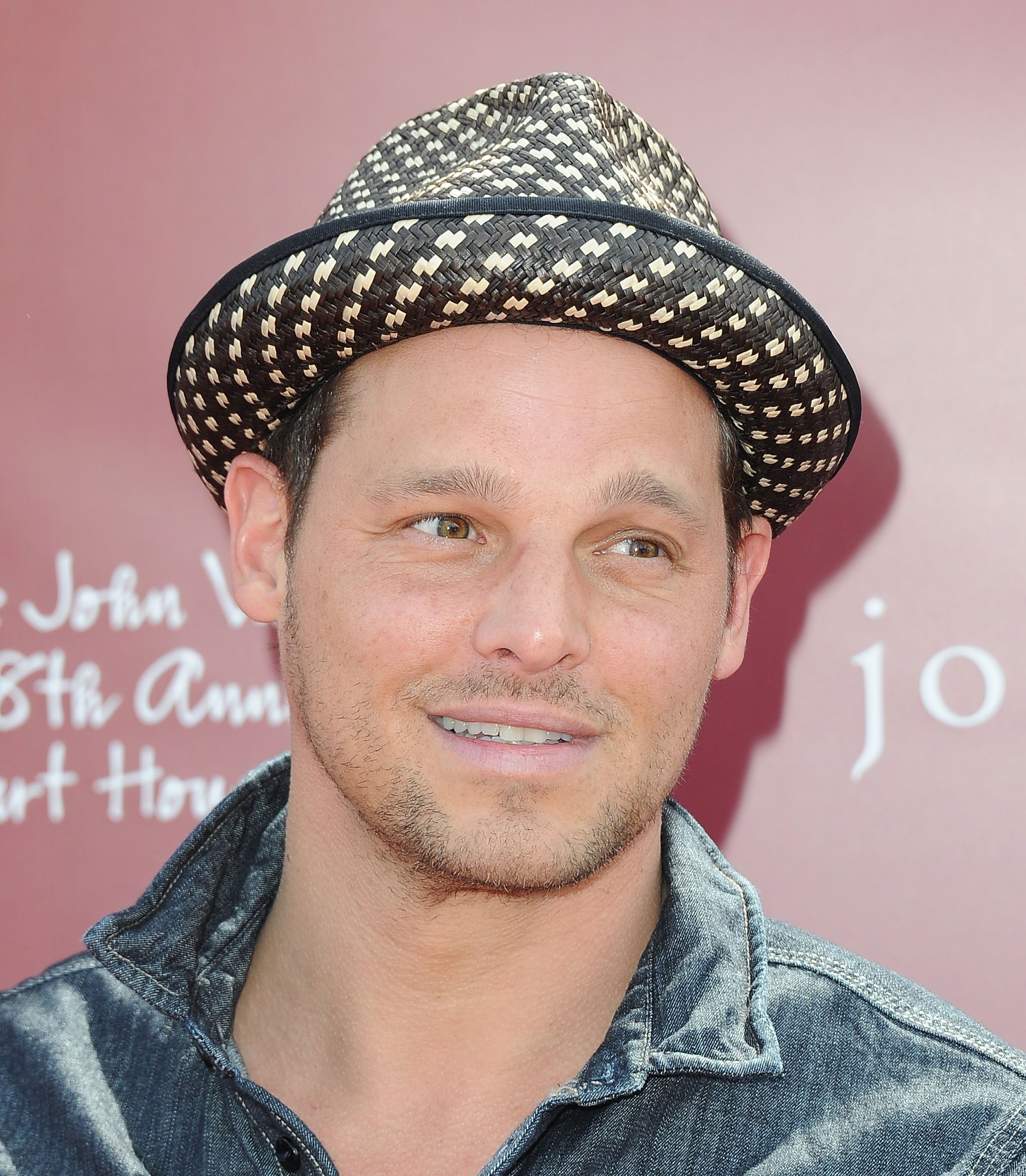 Justin Chambers attends John Varvatos' 8th Annual Stuart House Benefit at the John Vavatos Store on March 13, 2011, in West Hollywood, California. | Source: Getty Images.