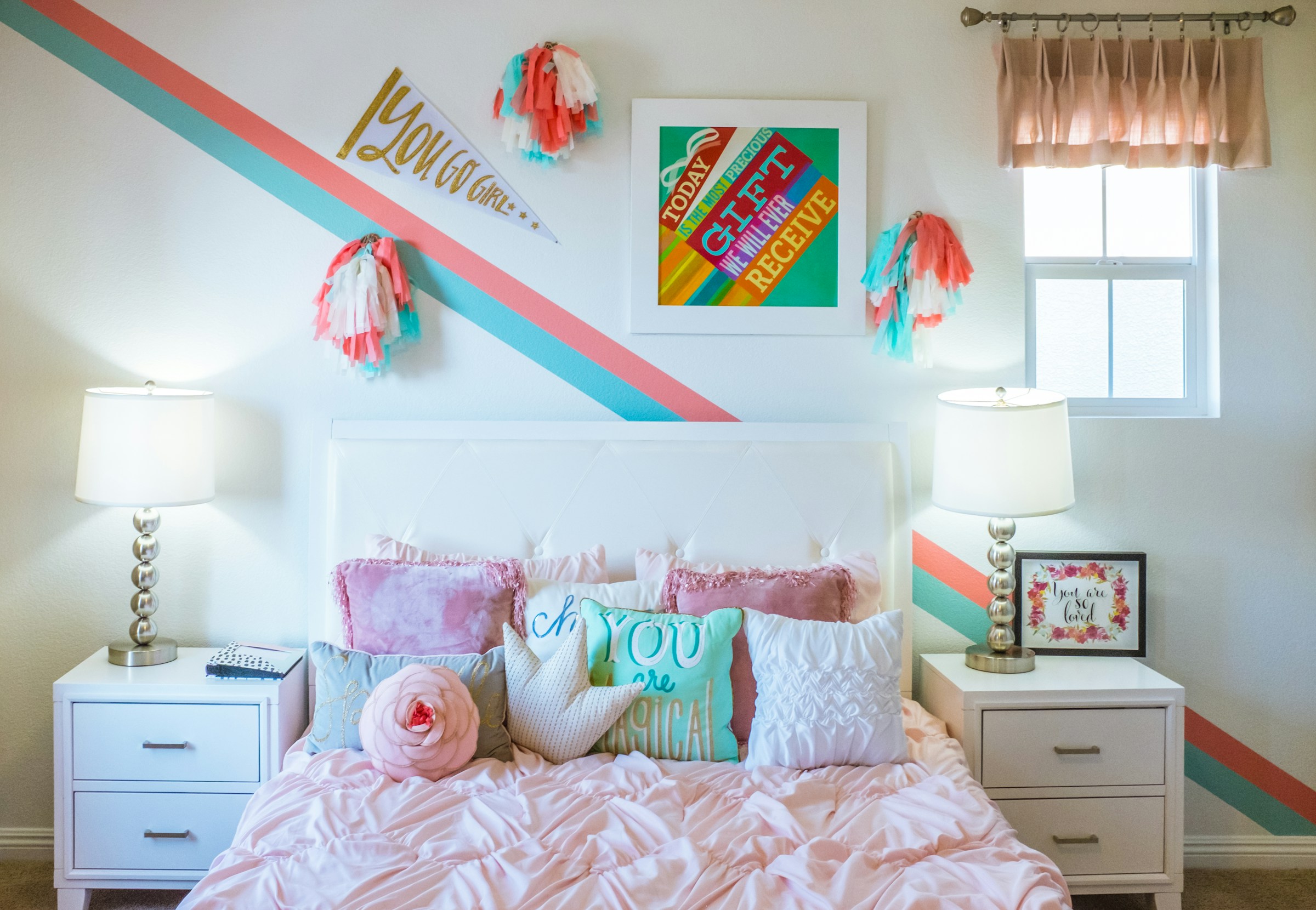 Young girl's bedroom | Source: Unsplash