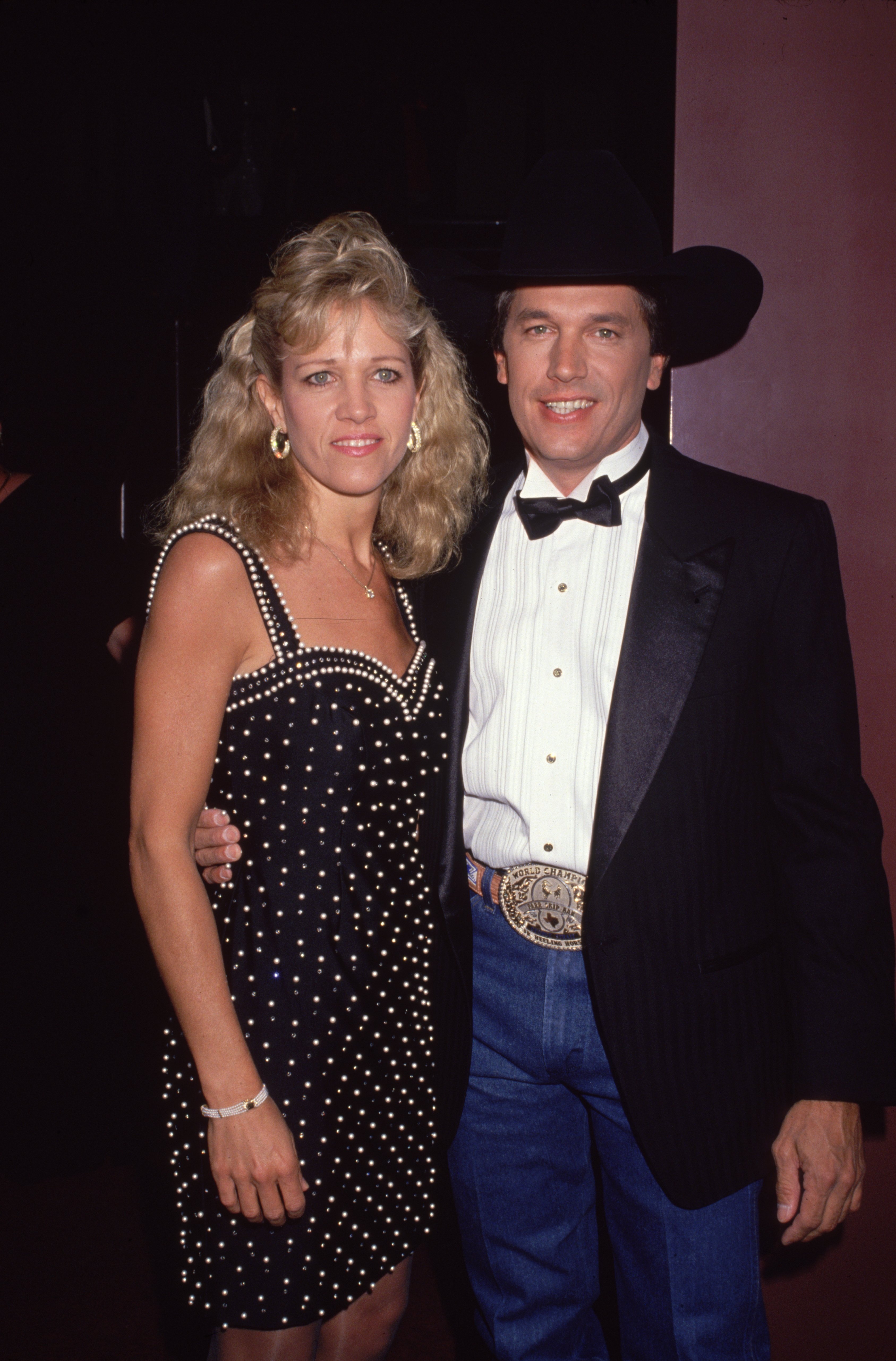Norma and George Strait posing for a portrait, circa 1985 | Source: Getty Images