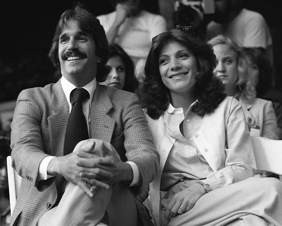 Henry Winkler sits with his wife Stacey at an E.R.A. (Equal Rights Amendment) event hosted by and at the home of actress, producer and social activist Marlo Thomas in Beverly Hills, California. January 1, 1979 |  Source: Getty Images 