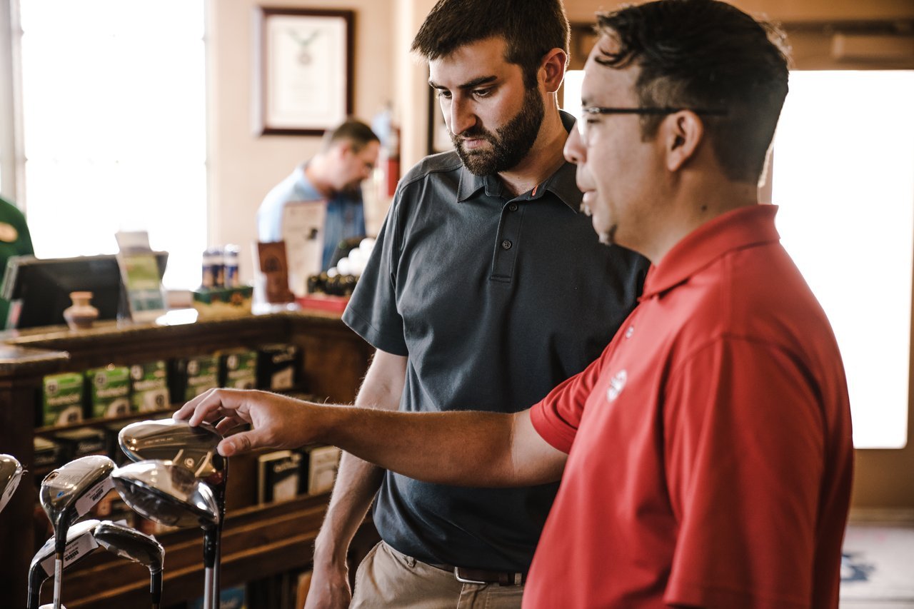 Golfing buddies | Source: Pexels