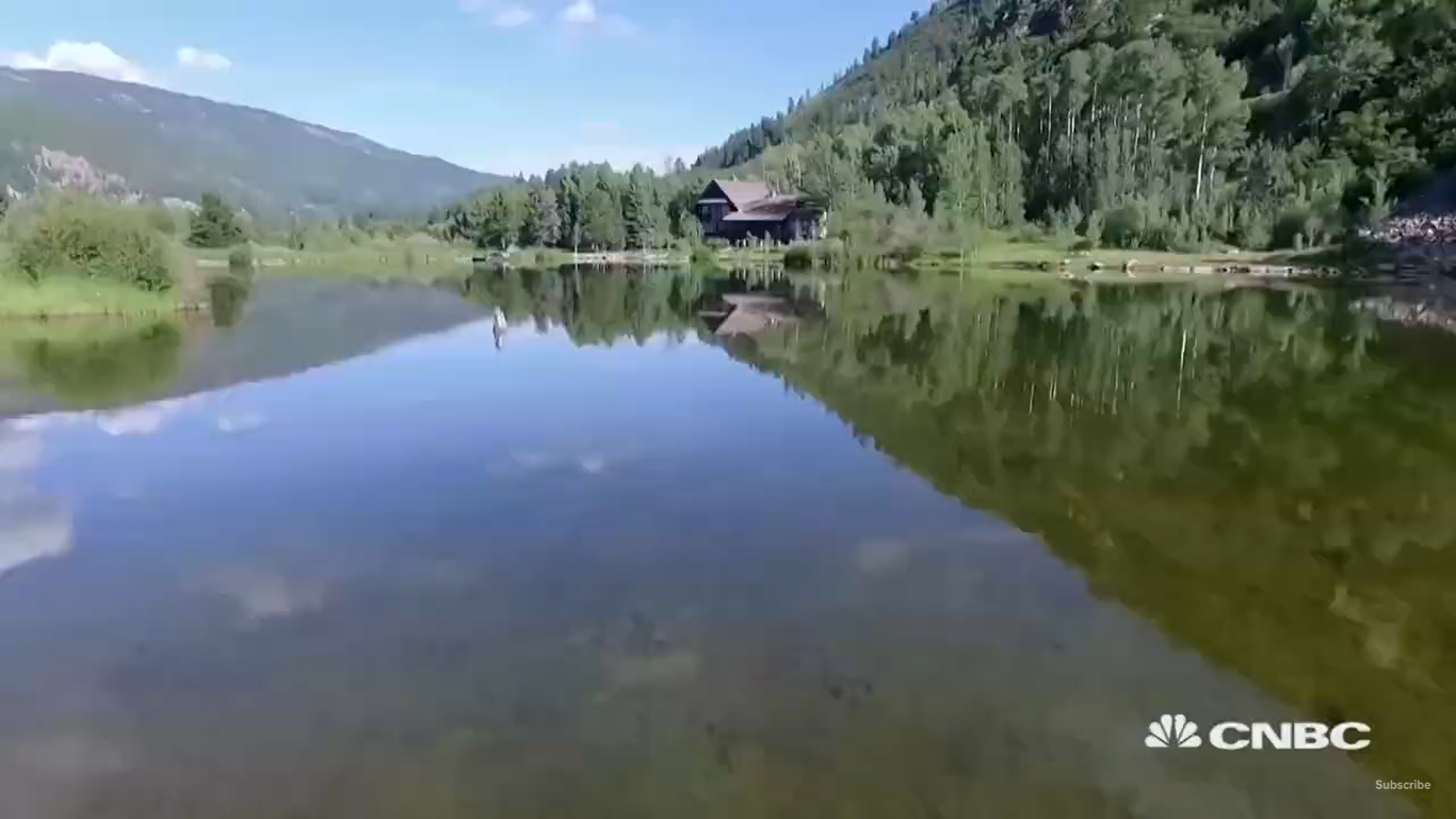 Kevin Costner's estate in Aspen, Colorado | Source: YouTube/CNBCMakeIt