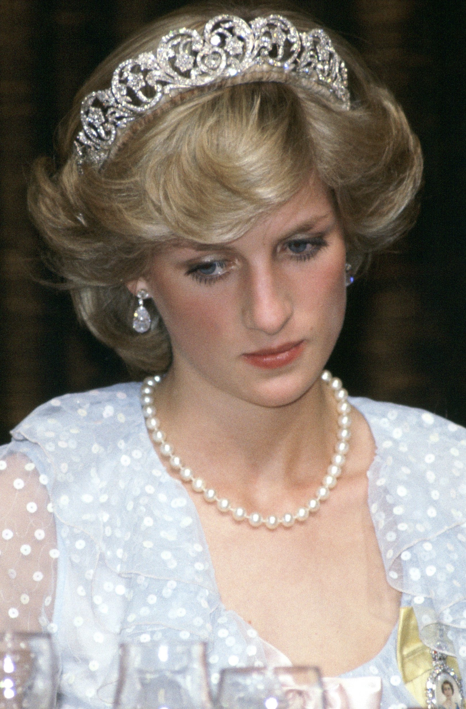 Prinzessin Diana bei einem Bankett in Neuseeland | Quelle: Getty Images