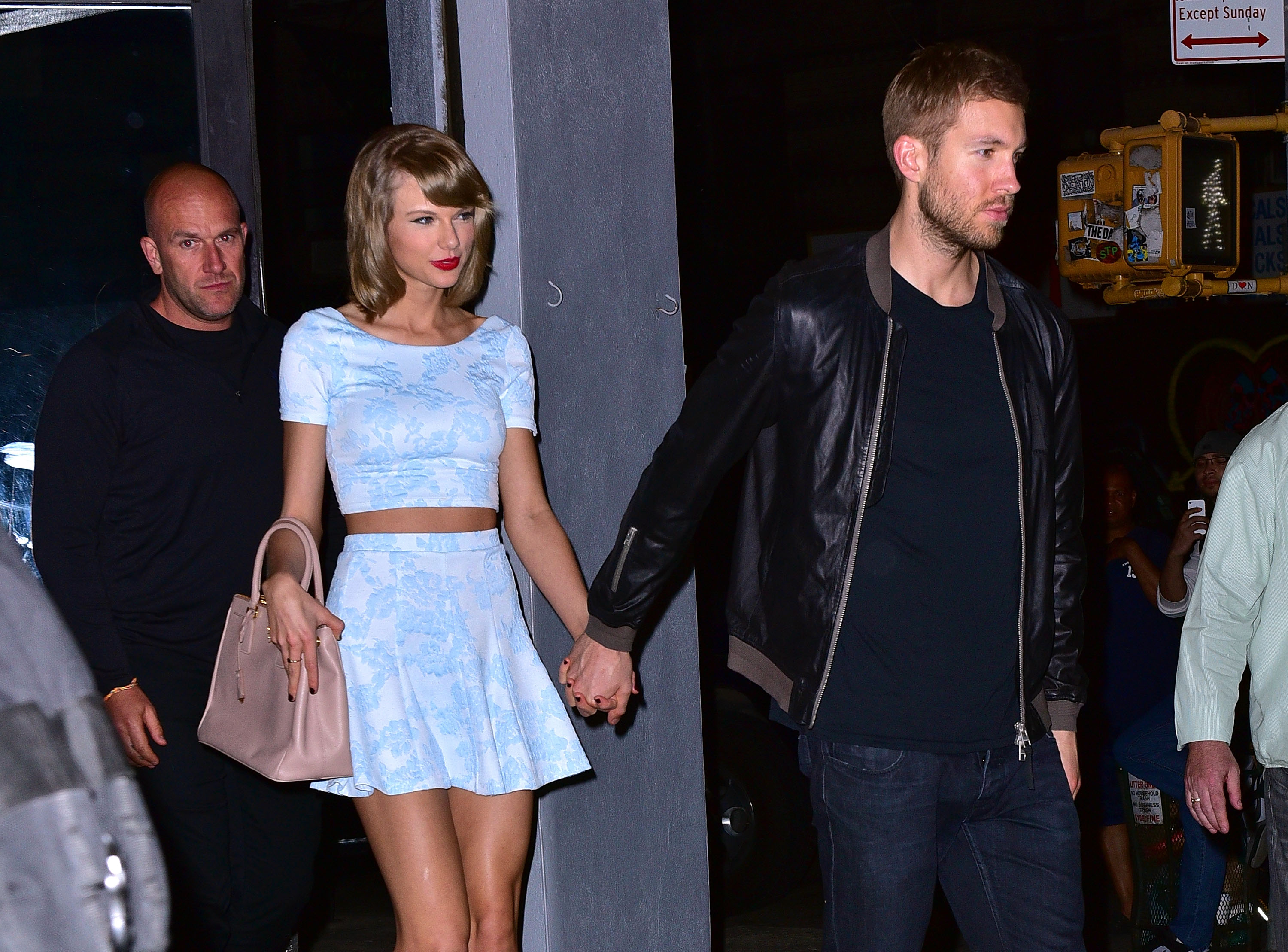 Taylor Swift and Calvin Harris leaving L'asso restaurant on May 26, 2015, in New York. | Source: Getty Images