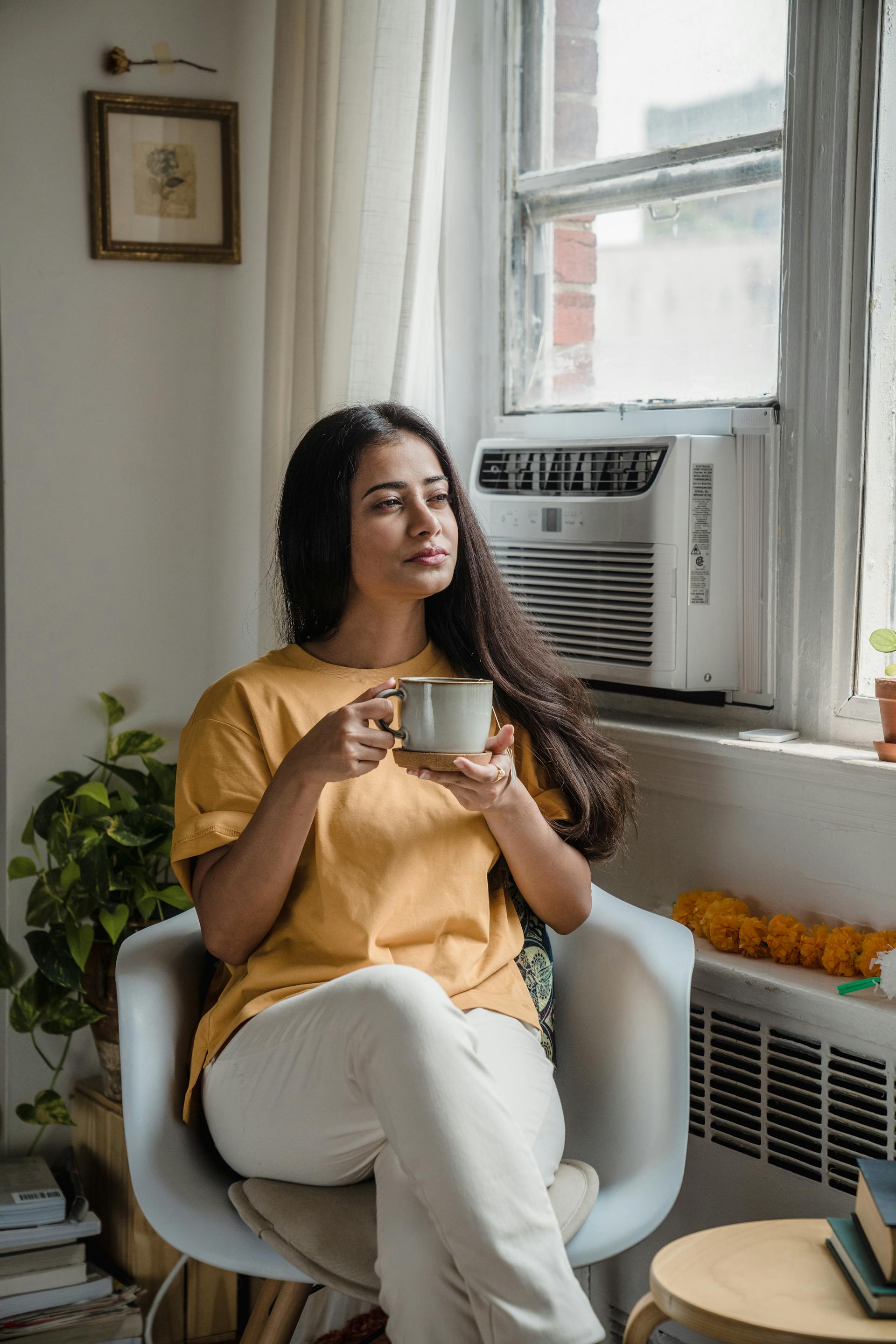 A thoughtful woman | Source: Pexels