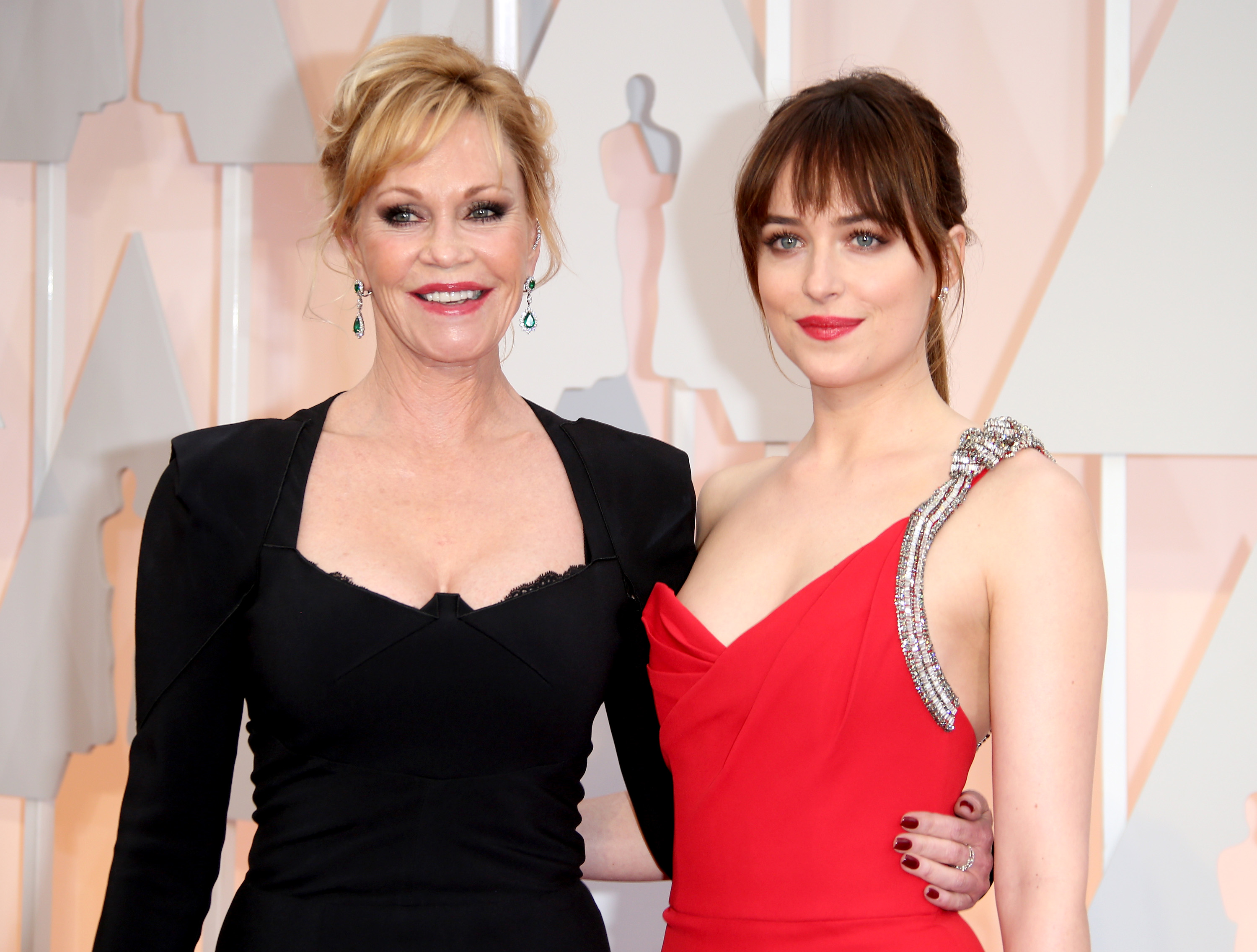 Melanie Griffith and Dakota Johnson at the 87th Annual Academy Awards on February 22, 2015, in Los Angeles. | Source: Getty Images