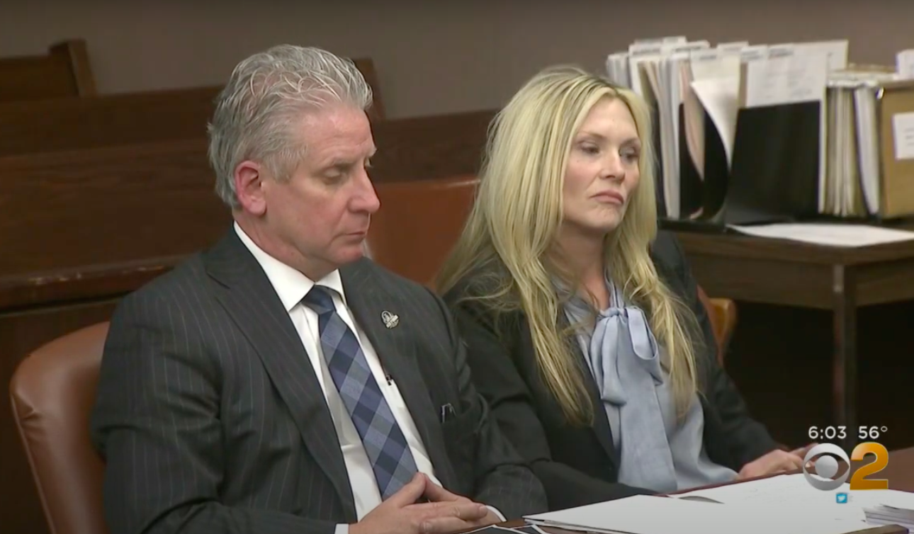 A screenshot of Amy Locane in court, posted on February 16, 2019 | Source: YouTube/CBS New York