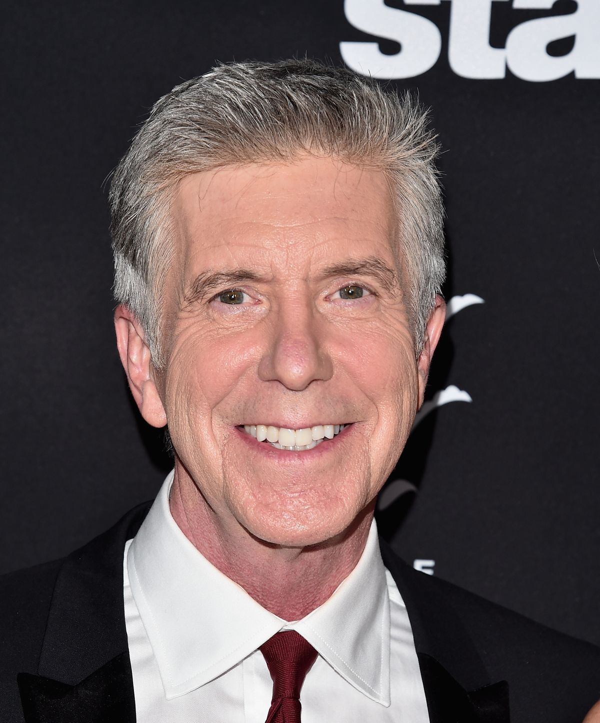 Tom Bergerson at the Season 23 Finale of DWTS at The Grove on November 22, 2016 | Getty Images