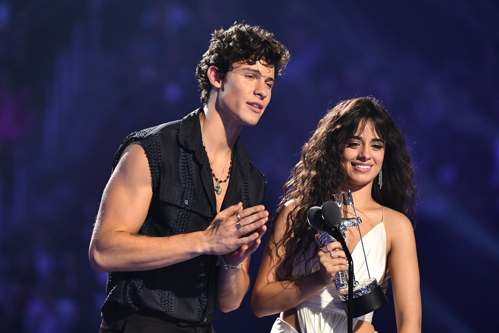 Shawn Mendes and Camila Cabello receive 'Best Collaboration' award onstage at the 2019 MTV Video Music Awards at Prudential Center on August 26, 2019 | Photo: Getty Images