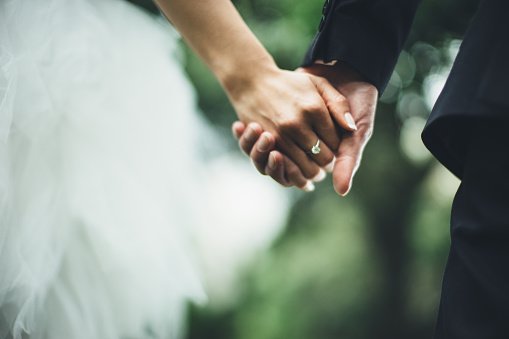 A couple Holding Hands.| Photo: Getty Images.