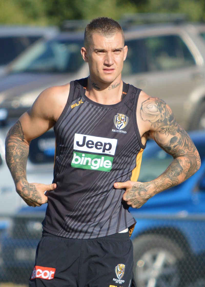 Dustin Martin at the Richmond Football Club's Family Day in December 2016 | Source: Wikimedia Commons/ Tigerman2612, Dustin Martin 20.12.16, CC BY-SA 4.0