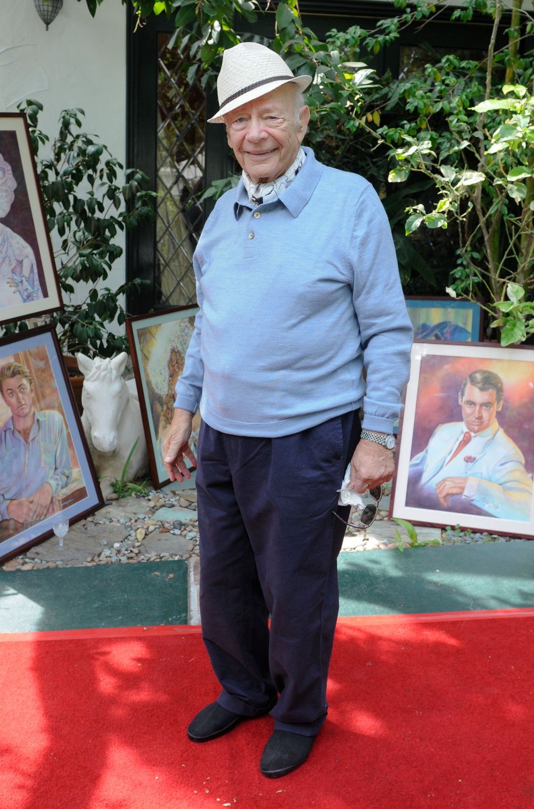 Allan Rich at the 2nd Annual Celebrity Garden Party Fundraiser Memorabilia Auction For Motion Picture Home on September 29, 2012, in Beverly Hills, California | Photo: Vivien Killilea/WireImage/Getty Images