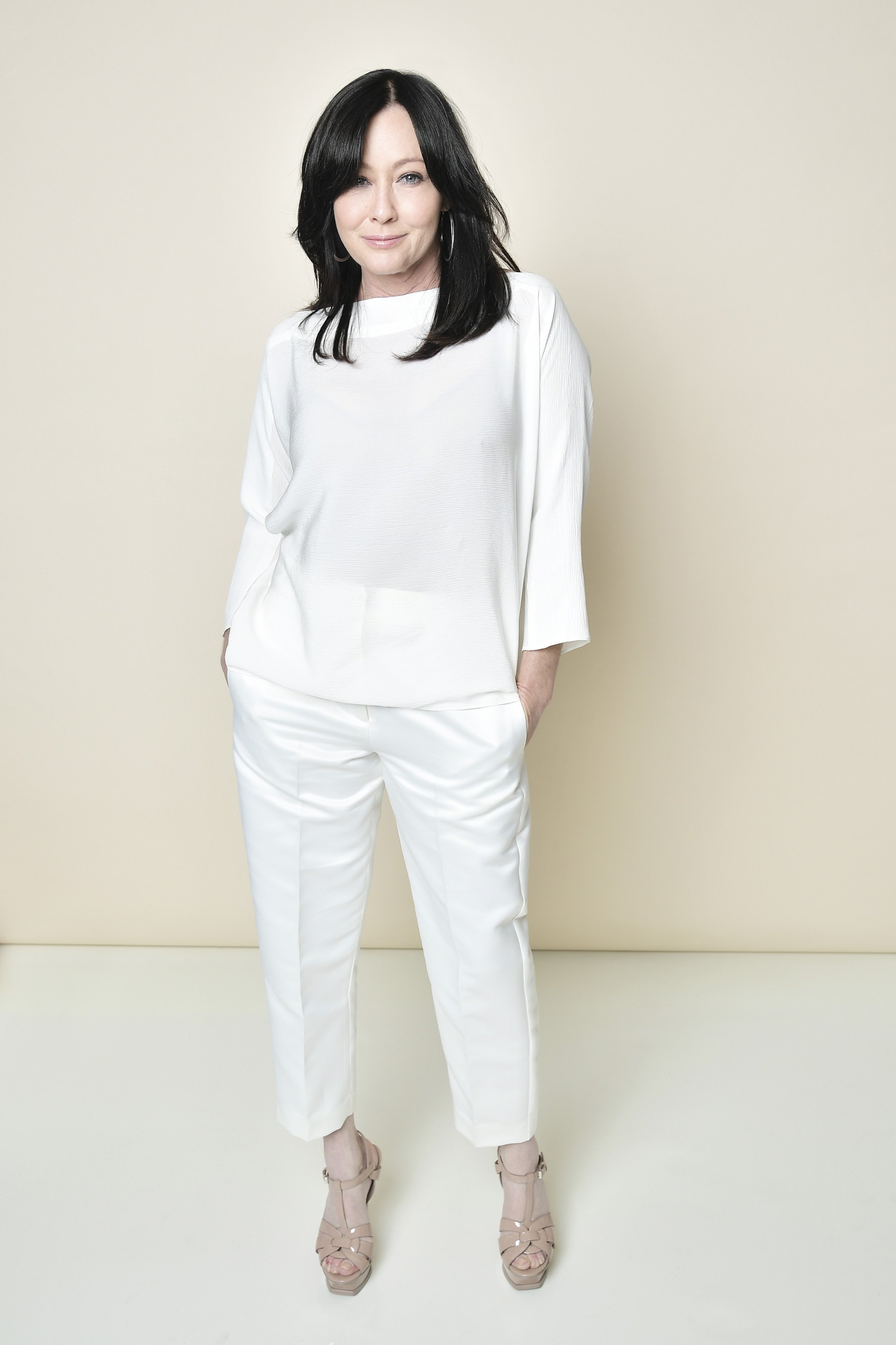 Shannen Doherty posiert für ein Porträt im Portrait Studio des Getty Images & People Magazine im Hallmark Channel und bei den American Humanes 2019 Hero Dog Awards im Beverly Hilton am 5. Oktober 2019 in Beverly Hills, Kalifornien | Quelle: Getty Images