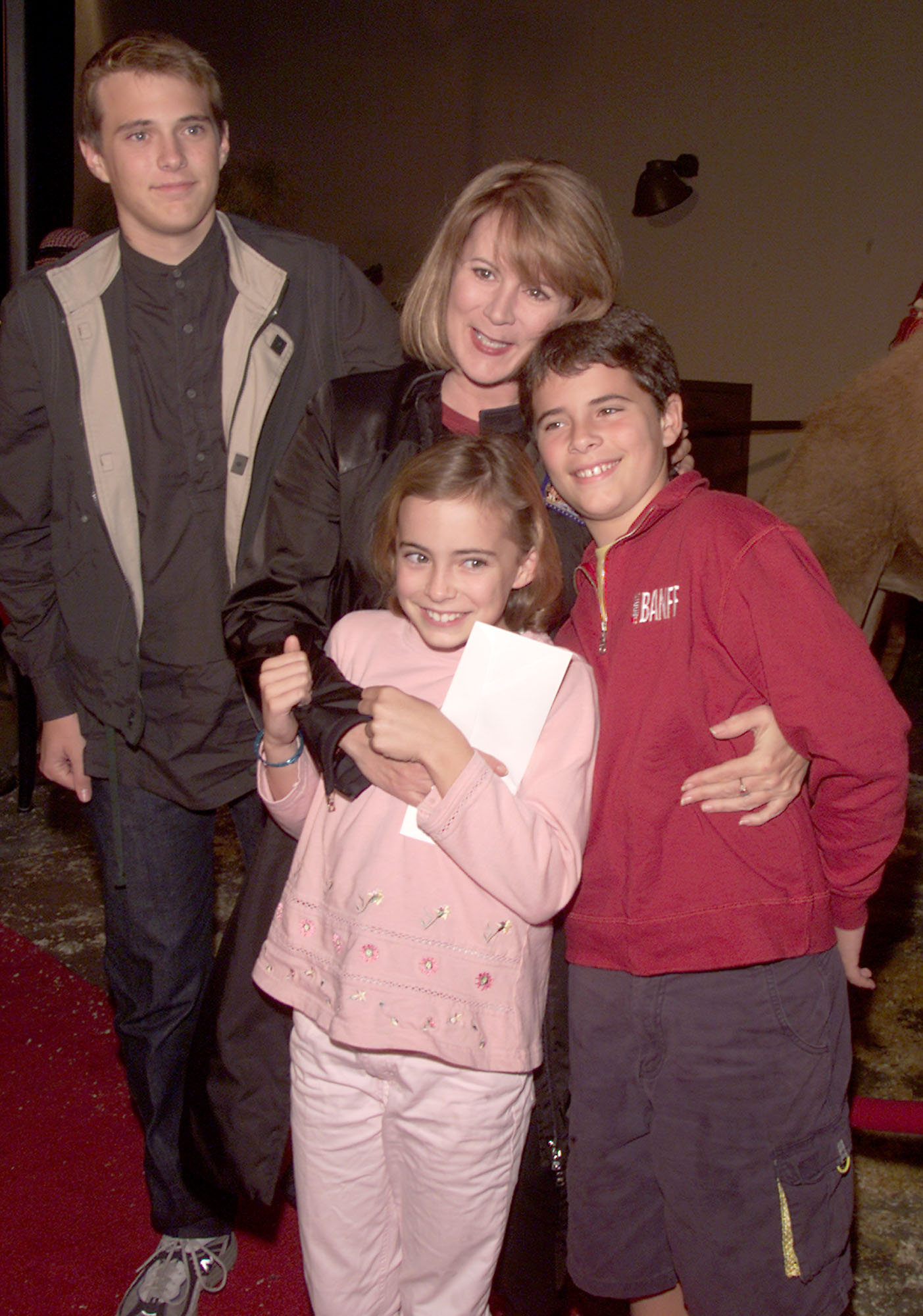 Patricia Richardson and her kids in 2000 | Source: Getty Images
