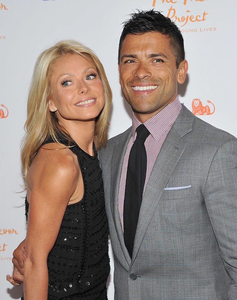 TV personality Kelly Ripa and husband actor Mark Consuelos attend Trevor Live: An Evening Benefiting the Trevor Project at Capitale on June 27, 2011 | Photo: Getty Images