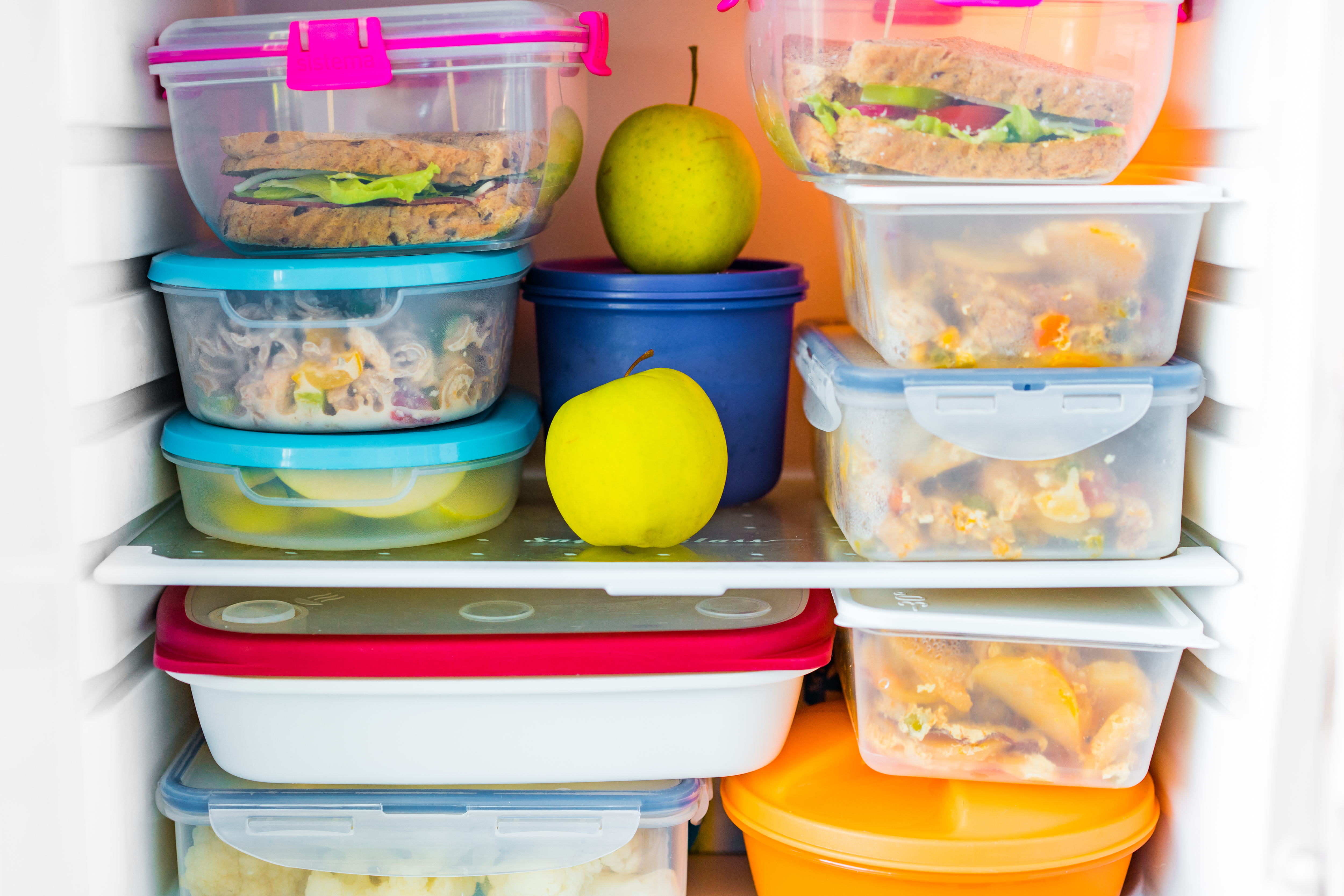 Fridge stocked with food | Source: Picjumbo