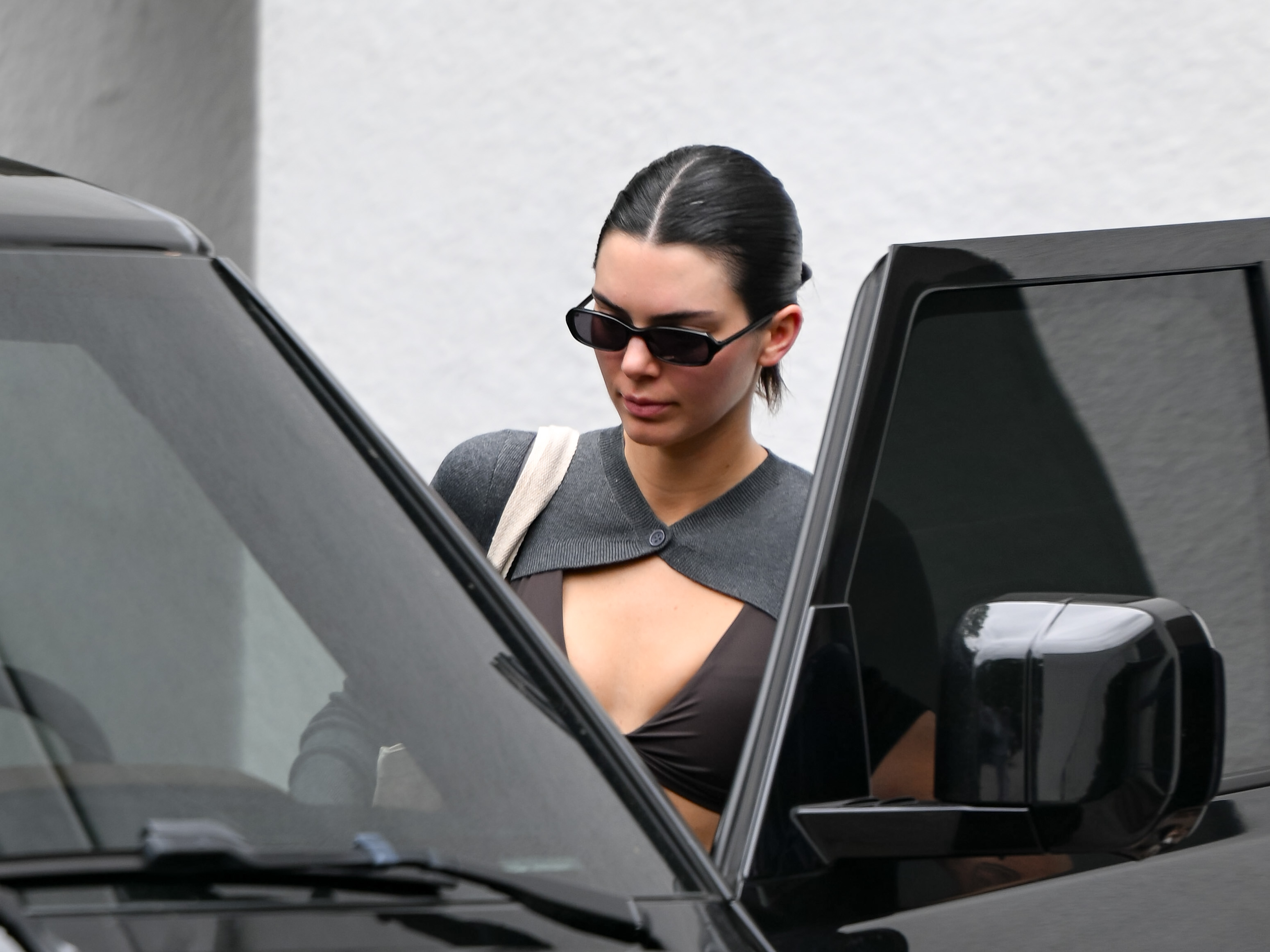 Kendall Jenner was photographed during a routine outing in Los Angeles months before the Malibu photos made headlines. When those later images surfaced, many people focused less on the couple and more on when the photos had been taken. | Source: Getty Images
