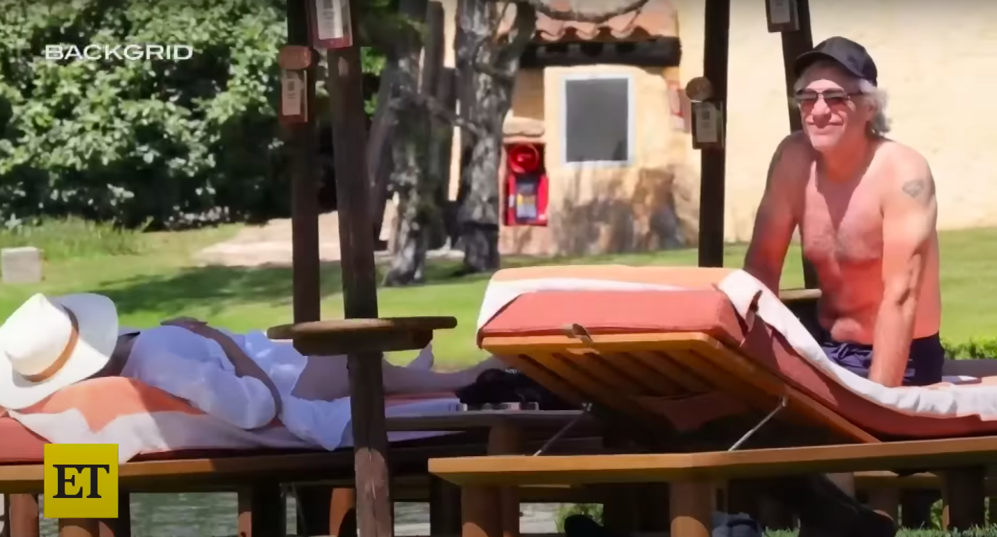 Dorothea Hurley and Jon Bon Jovi enjoying some sun in Sardinia, posted on June 29, 2024 | Source: YouTube/Entertainment Tonight