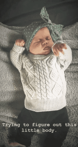 An image of Tori and Zack Roloff's new born daughter, Lilah taking a nap | Photo: Instagram/Tori Roloff