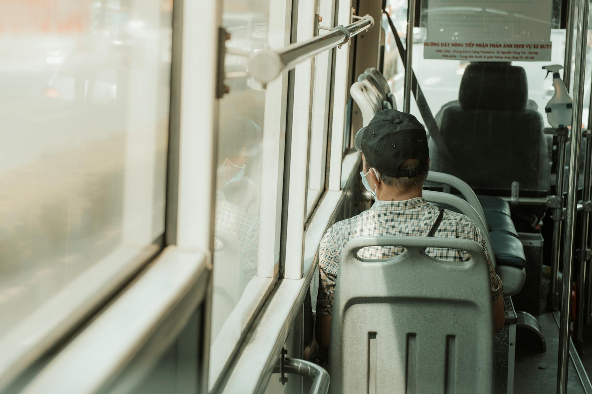 A man sitting in a bus | Source: Pexels