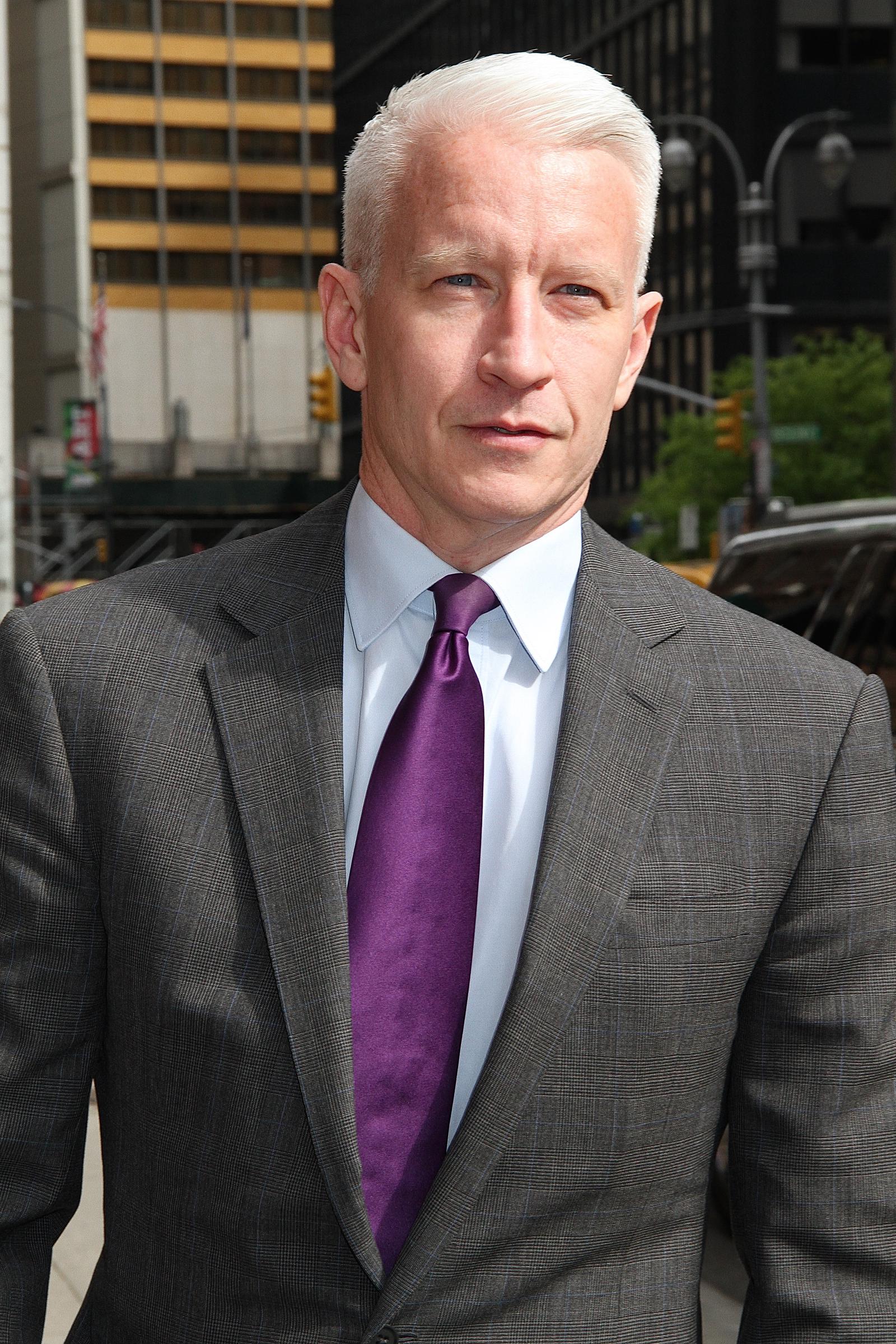 Anderson Cooper in New York City on April 28, 2016. | Source: Getty Images