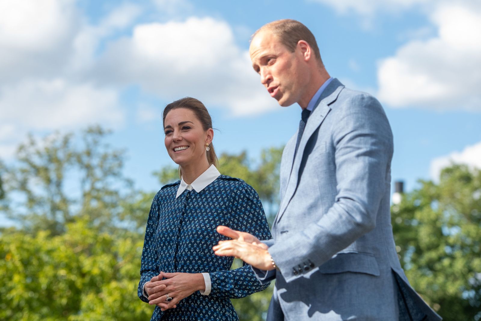 Duchess Kate and Prince William visit the Queen Elizabeth Hospital in King's Lynn on July 5, 2020, in Norfolk, England | Photo: Joe Giddens - WPA Pool/Getty Images