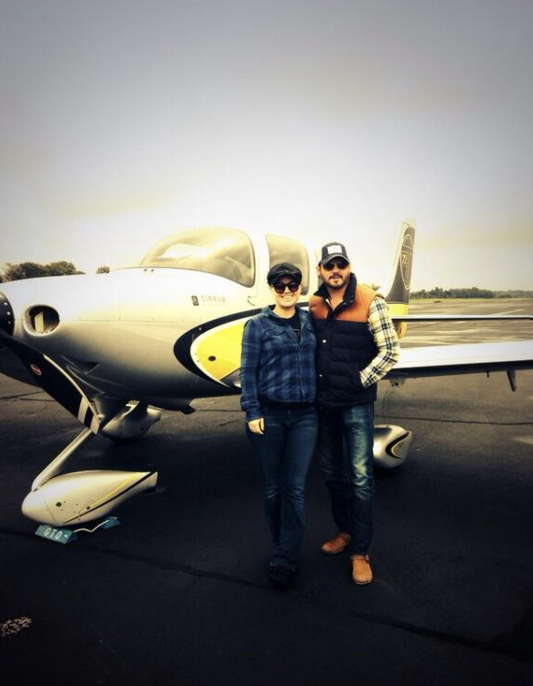 Kelly Clarkson and Brandon Blackstock from a post dated October 24, 2013. | Source: X/Kelly Clarkson