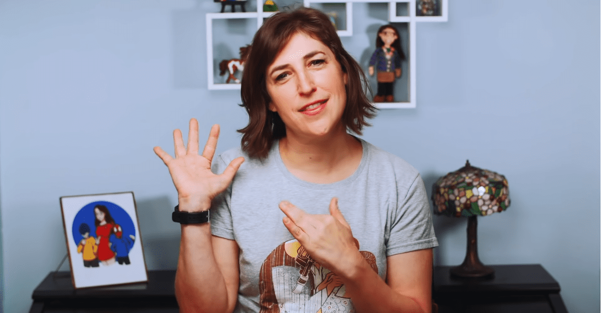 Mayim Bialik in her home in Los Angeles | Source: YouTube/Mayim Bialik