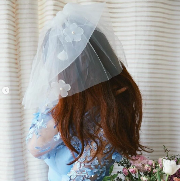 Eva Amurri posing in a wedding veil, posted on June 13, 2024 | Source: Instagram/lele_sadoughi