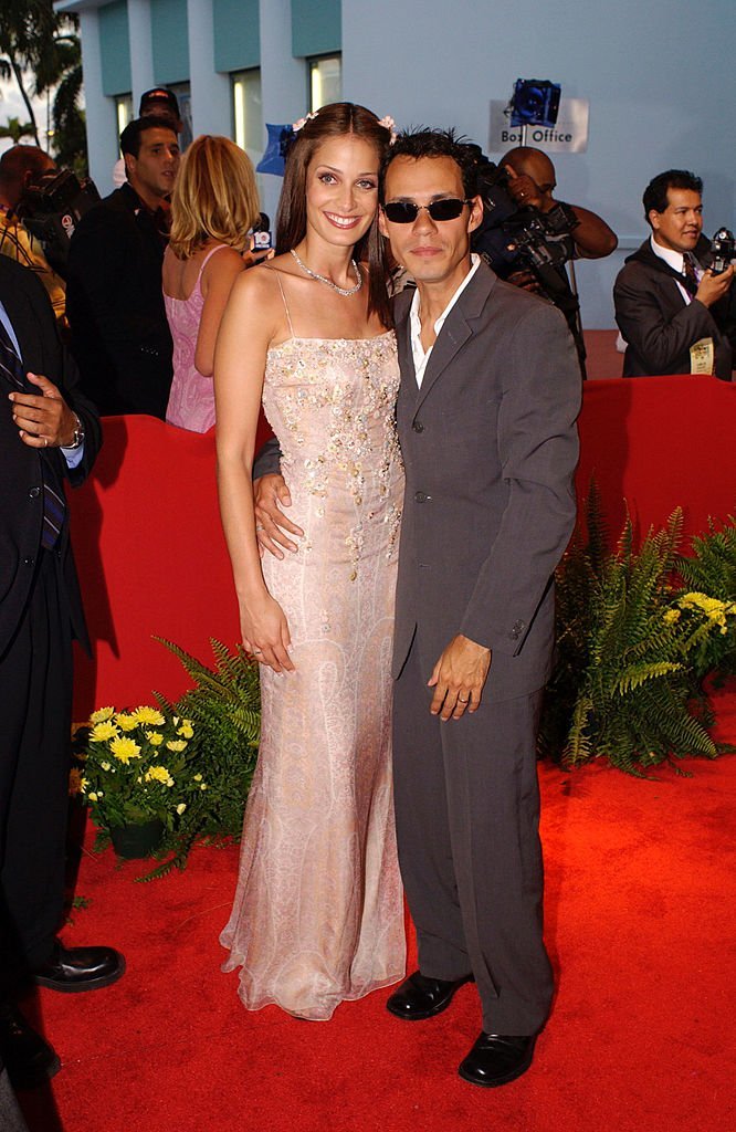 Marc Anthony y Dayanara Torres en los Premios Billboard de la Música Latina el 9 de mayo de 2002 en el Jackie Gleason Theatre de Miami Beach, Florida. | Foto: Getty Images